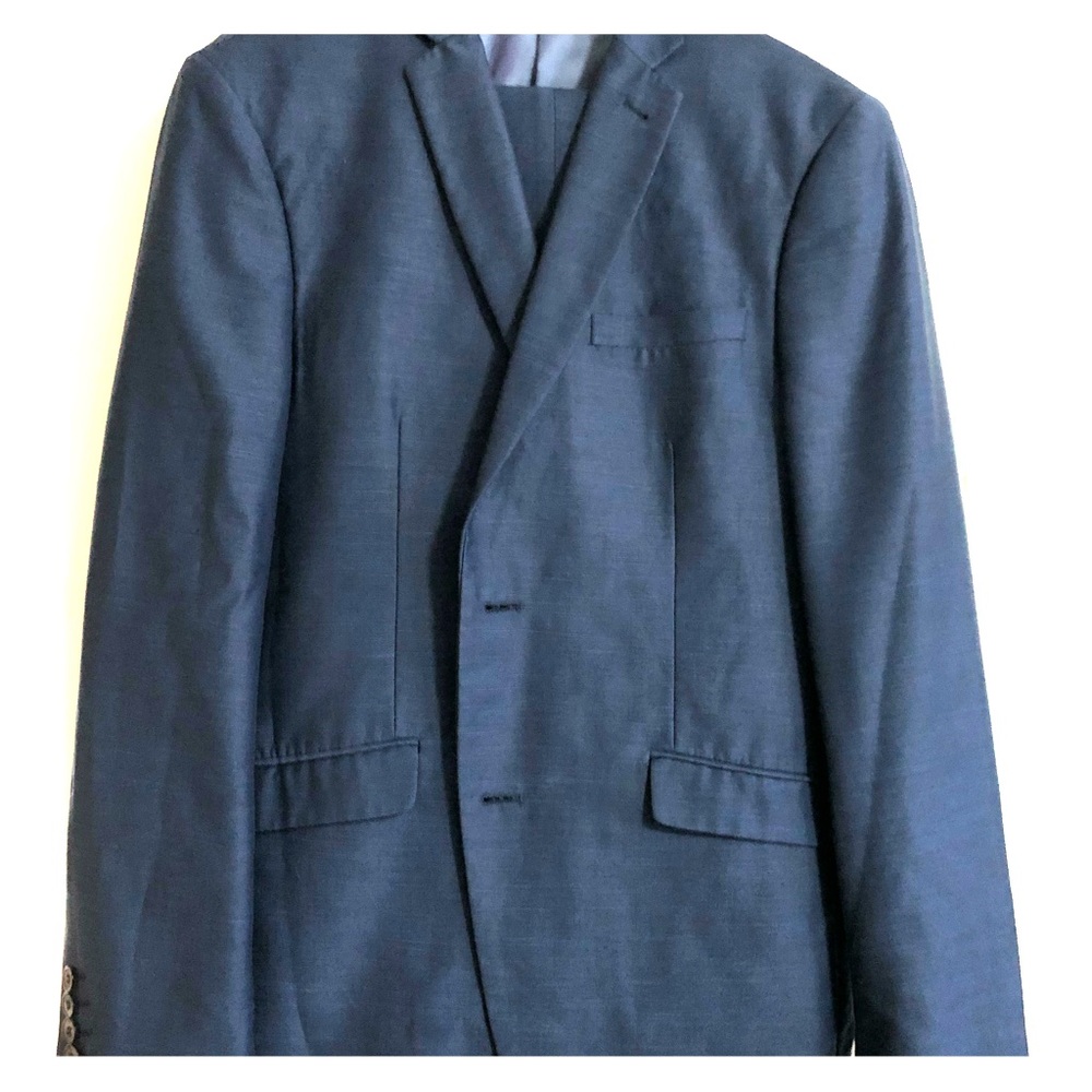 Gorgeous blue Two piece suit